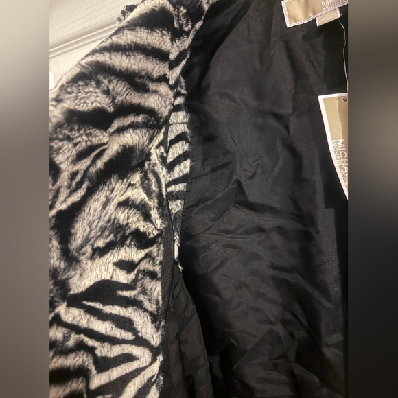 Authentic Michael Kors Faux Rabbit Fur Vest - Picture 3 of 8